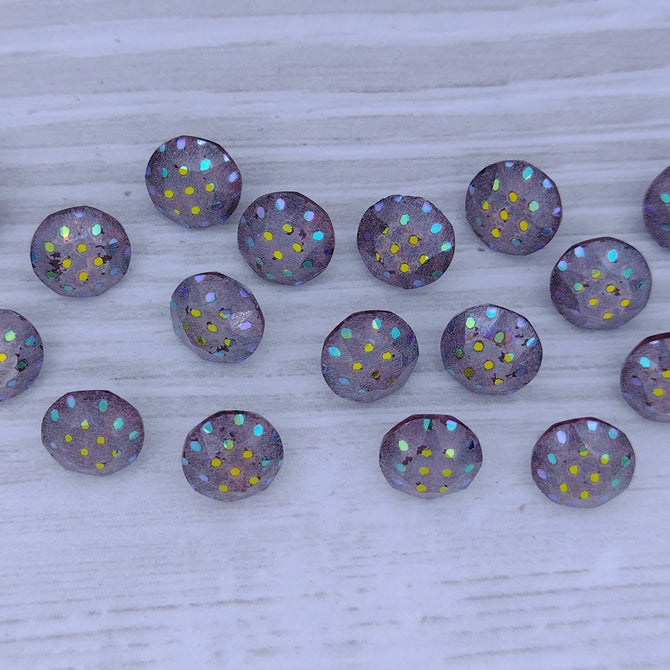 8mm Aurora chaton in Burgundy with laser etched Spots 2