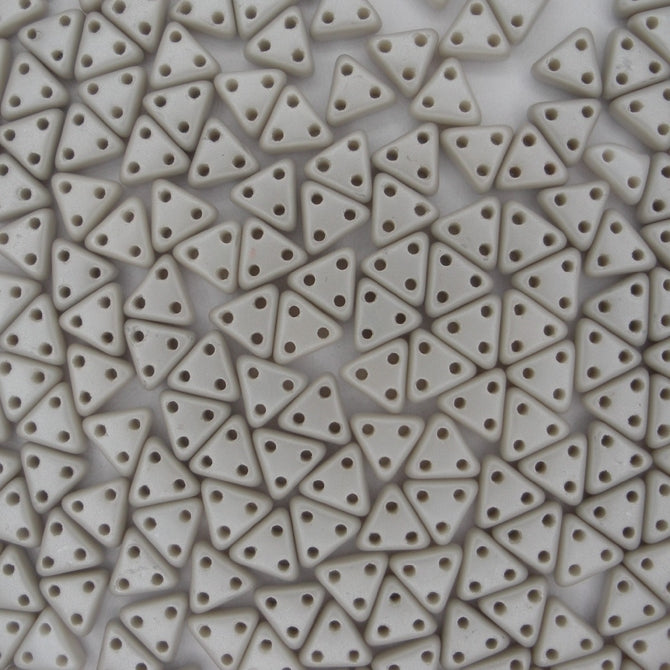 25 x eMMA beads in Pastel Grey