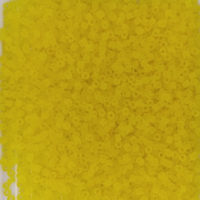 DB0743 - 5g Size 11/0 delicas in Matt Transparent Yellow