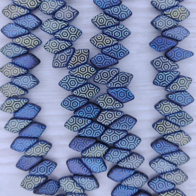 25 x kites in Matt Black with laser etched Hexagons (9x5mm)