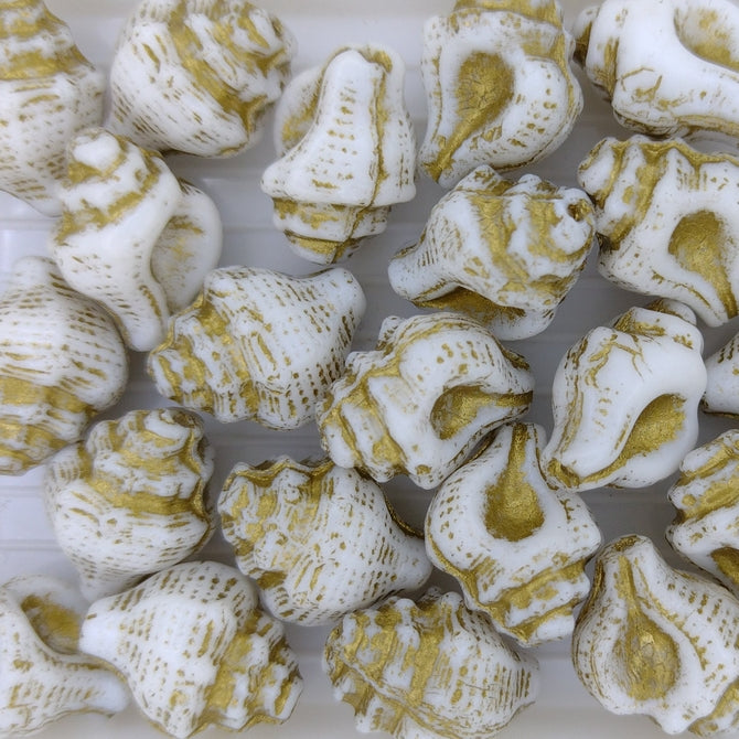 Pair of Murex shells in Alabaster with Gold (15x12mm)