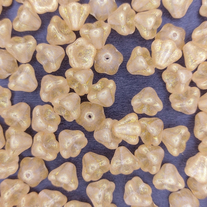 15 x Bell Flower in Gold Touch Crystal (8x6mm)