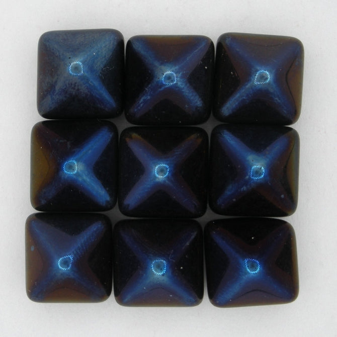 2 x 12mm pyramids in Black Azuro