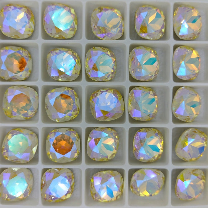 12mm round square in Crystal Paradise Shine (Aurora)