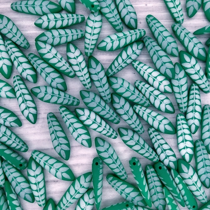 10 x daggers in Neon Emerald with laser etched Ears of Corn (5x16mm)