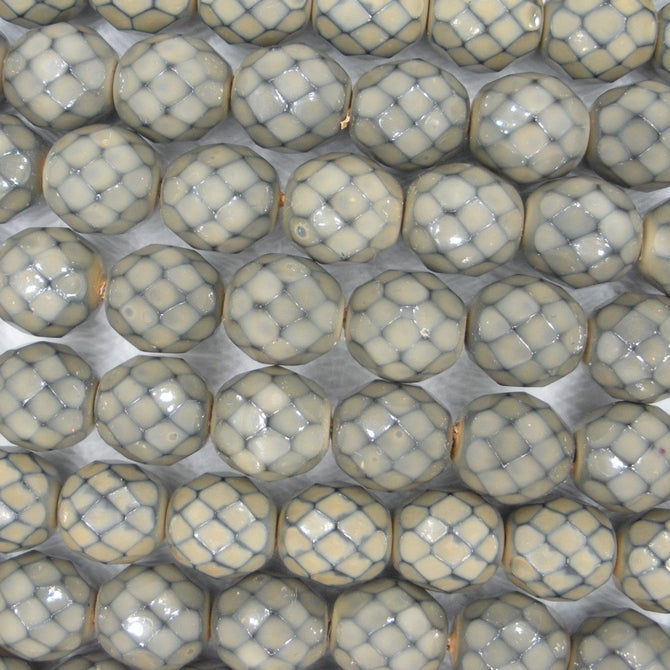 15 x 10mm snake skin beads in Sand
