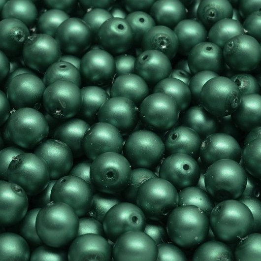 25 x 6mm pearls in Matt Green