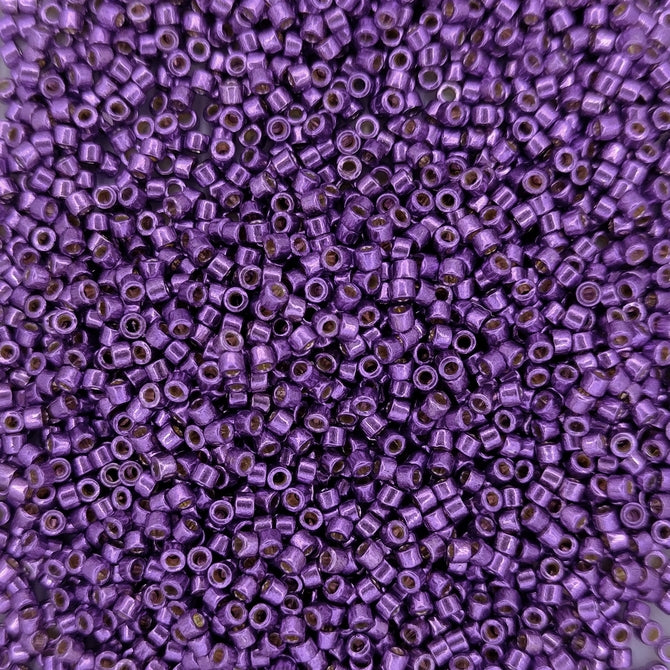DB2508 - 5g Size 11/0 delicas in Duracoat Galvanised Purple Orchid