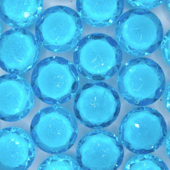 Cab74 - 14mm round cabochon in Turquoise (Vintage)