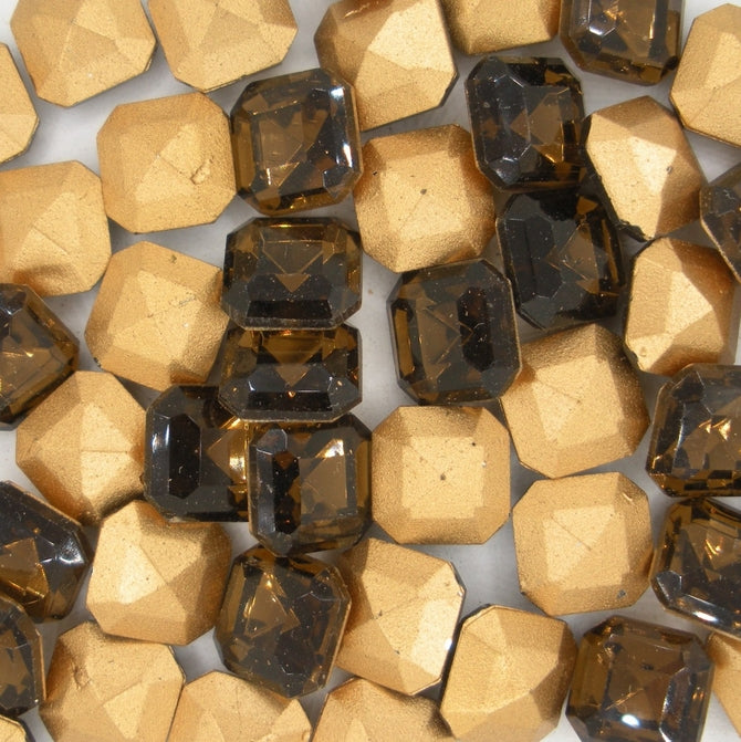 Cab15 - 10mm square cabochon in Brown (Vintage)