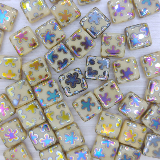 12 x 10mm beads in Caramel with flowers