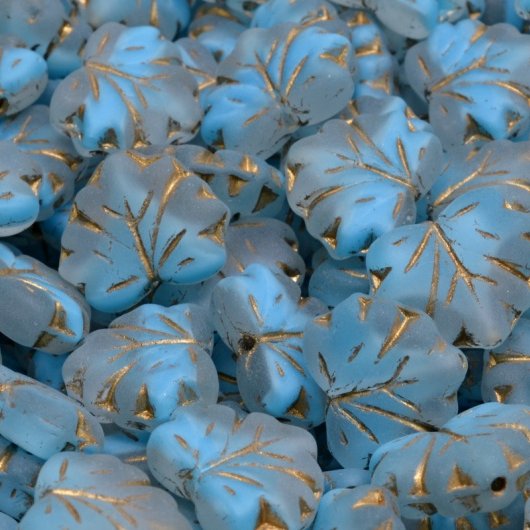 10 x Maple leaves in Matt Crystal/Blue with Gold veins (13x11mm)