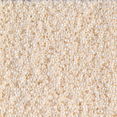 0592 - 5g Size 15/0 Miyuki seed beads in Antique Ivory Pearl Ceylon