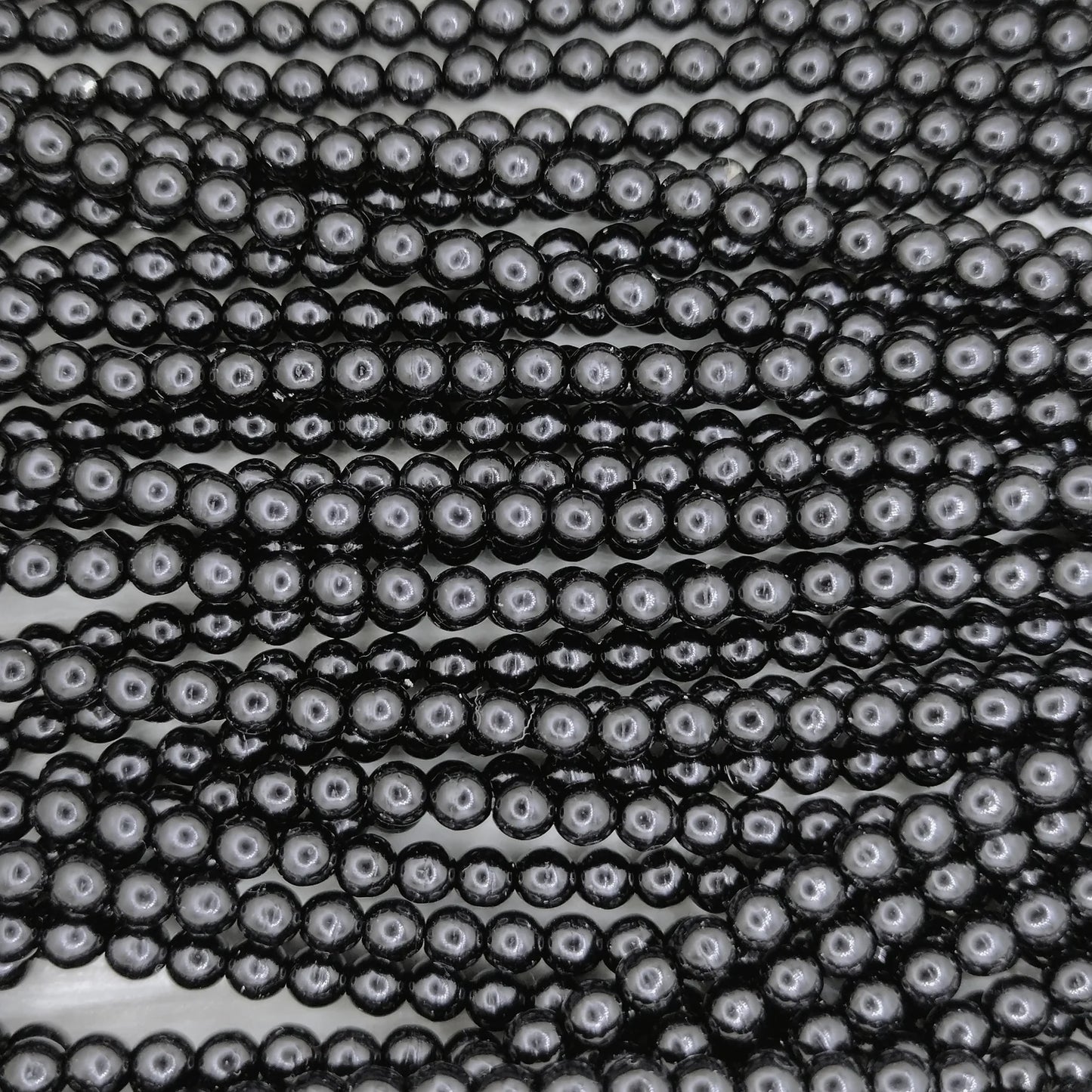 30 x 2mm round pearls in Black