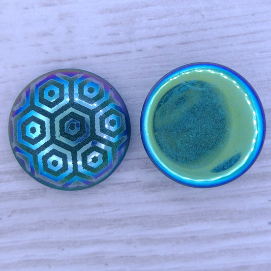 18mm Flatback Cabochon in Green with Hexagon