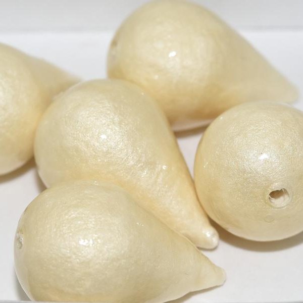 800 - Paper Mache drop bead in Ivory (27x18mm)