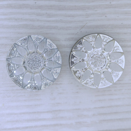 2932 - 23mm Flower cabochon in Crystal