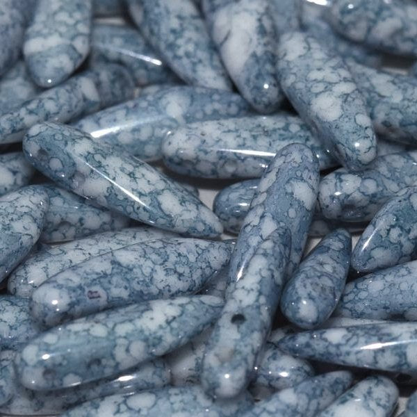 10 x two hole daggers in Chalk/Terracotta Blue (5x16mm)