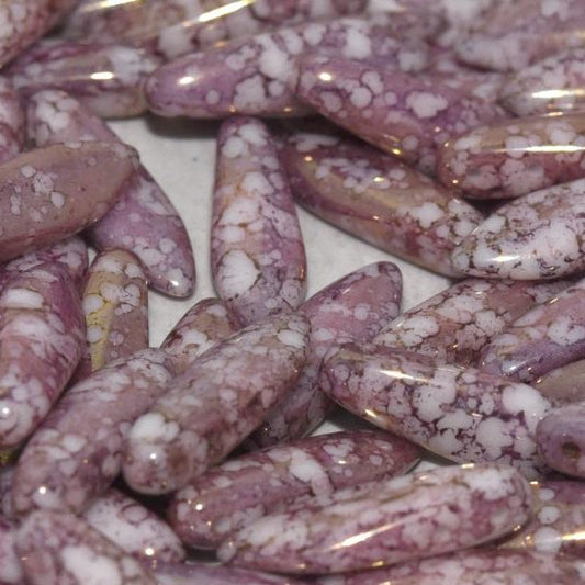 10 x two hole daggers in Chalk White/Terracotta Purple (5x16mm)