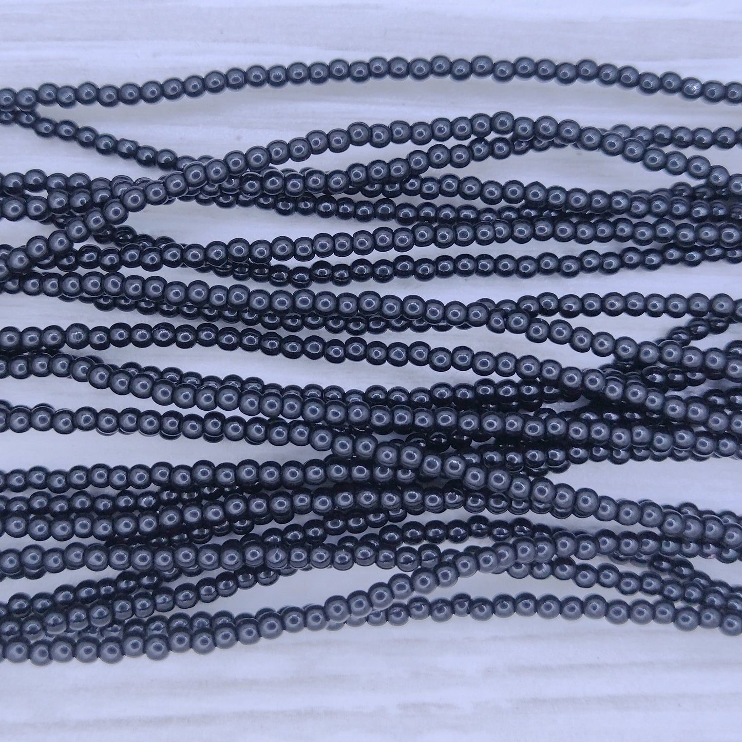 90 x 2mm round beads in Black