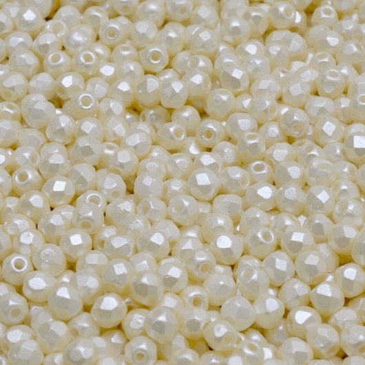 50 x 3mm faceted beads in Pastel Light Cream