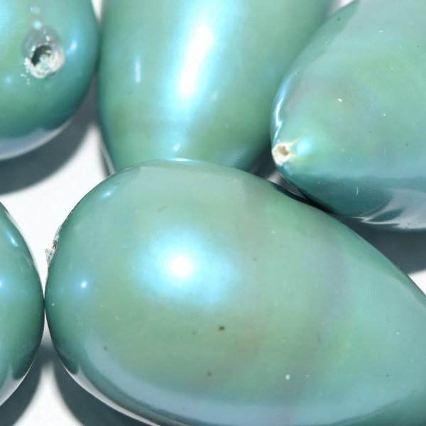 217 - Paper Mache drop bead in Jade Pearl (40x23mm)