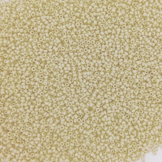 0492FR - 25g Size 15/0 Miyuki seed beads in Matt Opaque Dark Cream AB