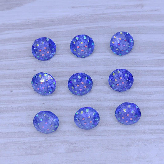 8mm Aurora chaton in Sapphire with laser etched Spots 2