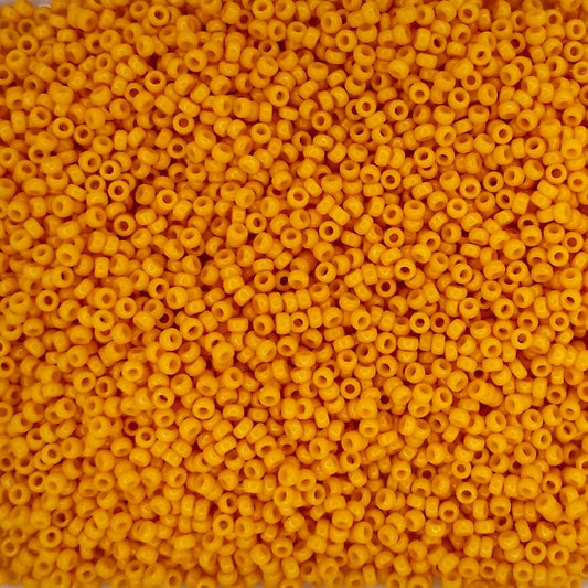 4453 - 25g Size 15/0 Miyuki seed beads in Duracoat Opaque Light Squash