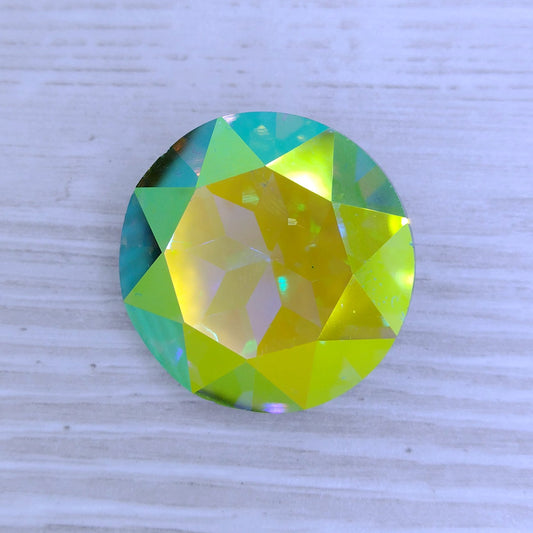 27mm Chaton in Peridot AB (Aurora)