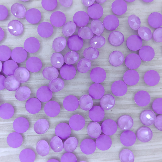 6mm chaton in Crystal Violet (Aurora)