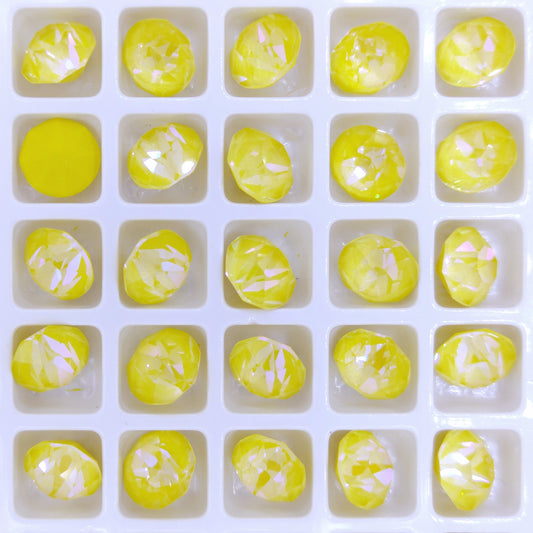 8mm chaton in Crystal Sunshine Delite (Aurora)