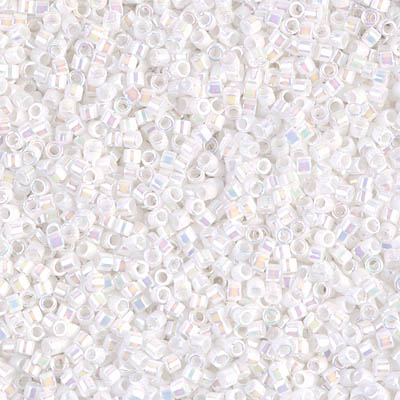 DB0202 - 1g Size 11/0 delicas in White Pearl AB