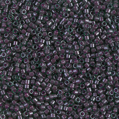DB0279 - 25g Size 11/0 delicas in Lined Green/Maroon Lustre