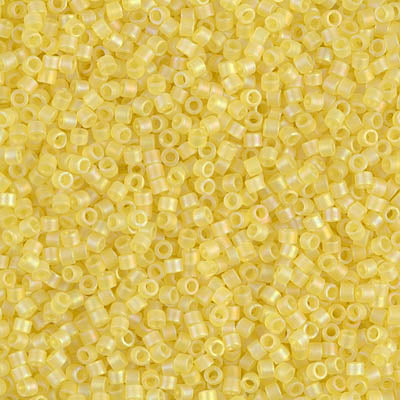 DB0854 - 1g Size 11/0 delicas in Matt Transparent Yellow AB