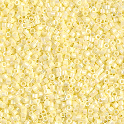 DB1501 - 1g Size 11/0 delicas in Opaque Pale Yellow AB