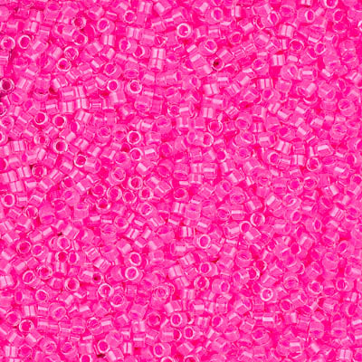 DB2035 - 5g Size 11/0 delicas in Luminous Wild Strawberry