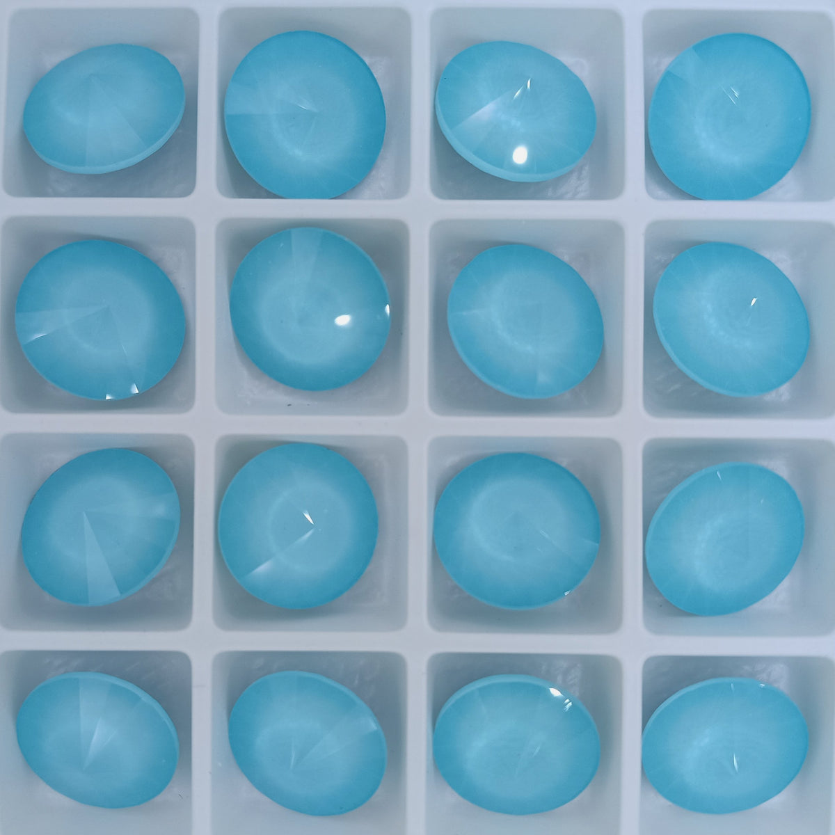 14mm rivoli in Crystal Summer Blue (Aurora)