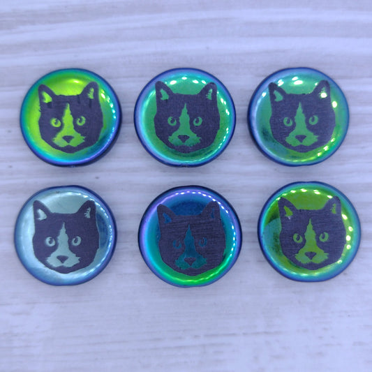 4 x 17mm disc beads in Black with cat face
