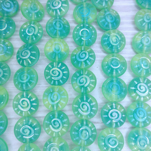 8 x 13mm beads in Green with laser etched Sun