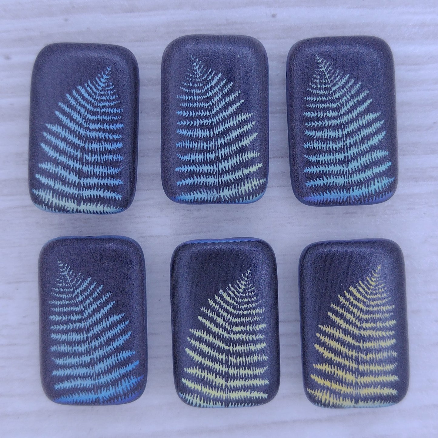 4 x Rectangular beads in Matt Black with Fern design (18x12mm)