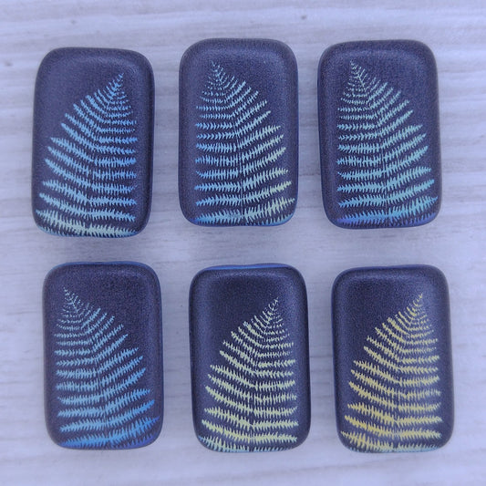 4 x Rectangular beads in Matt Black with Fern design (18x12mm)
