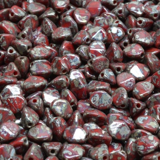 50 x pinch beads in Coral Red Picasso