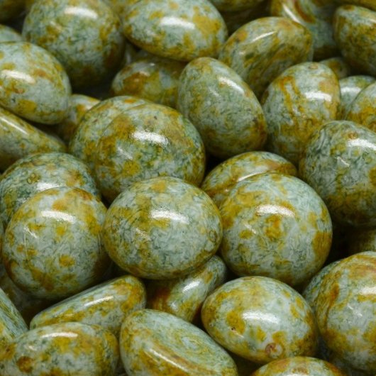 12mm round cabochon in Opaque Green Picasso