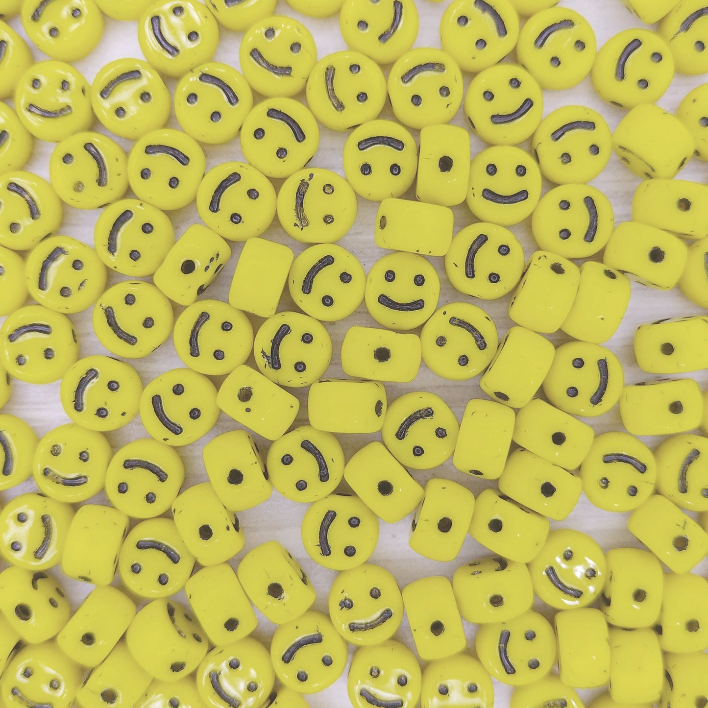 10 x 6mm Smiley Face emoji in Lemon