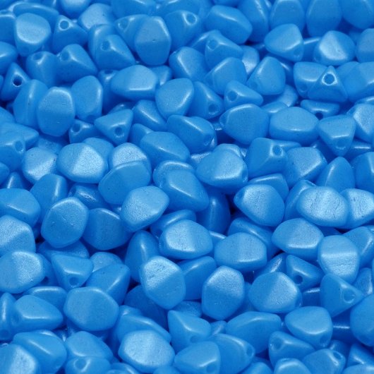 50 x pinch beads in Pearl Shine Turquoise