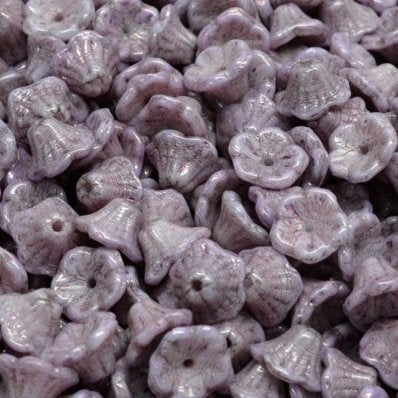 25 x flower cups in Alabaster/Lila Vega Lustre (7x5mm)