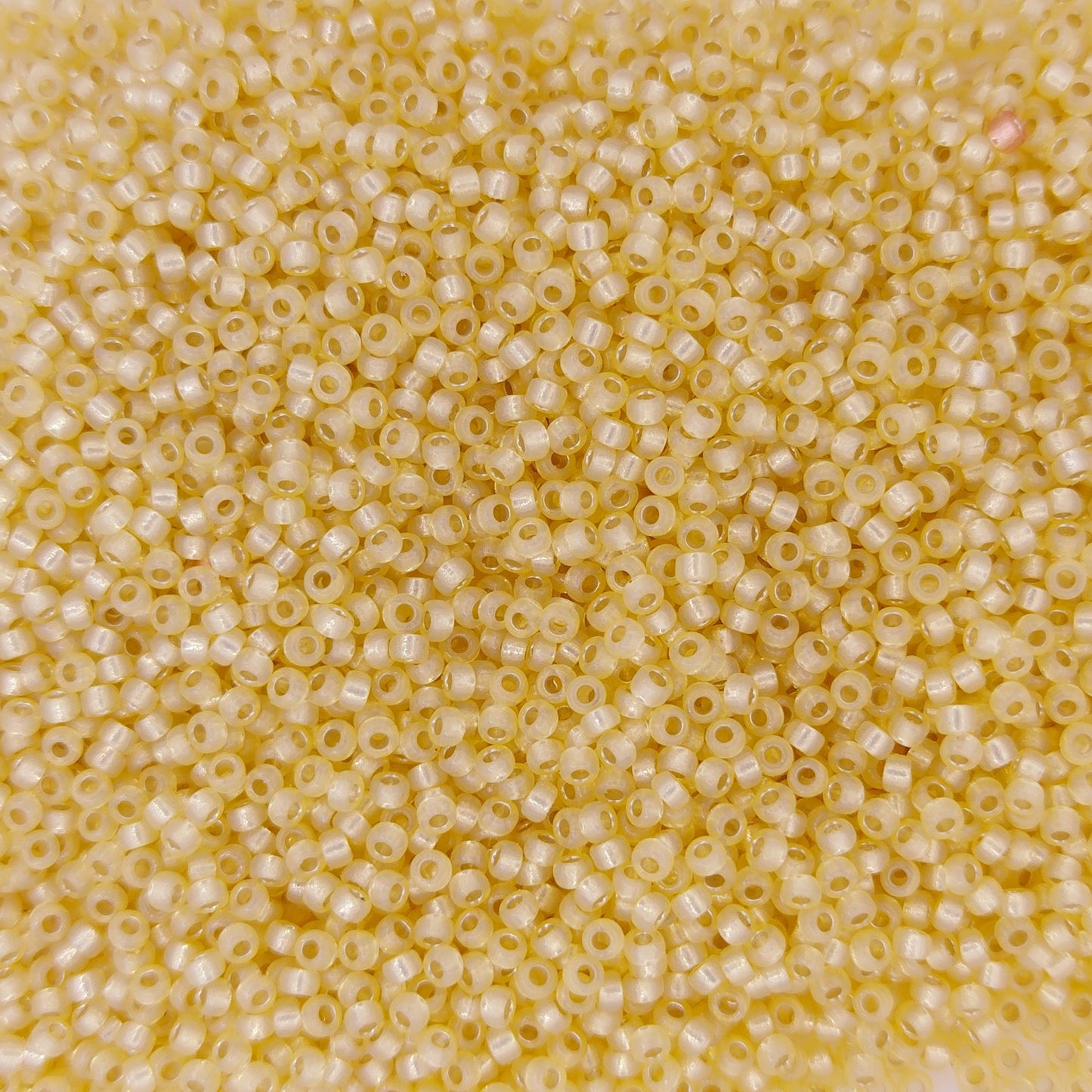 4235 - 5g Size 15/0 Miyuki seed beads in Duracoat Silver lined Light Yellow