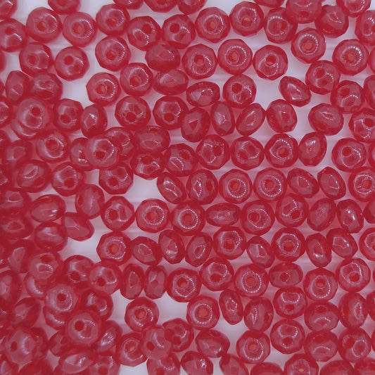 25 x faceted rondelles in Siam Ruby (2x3mm)