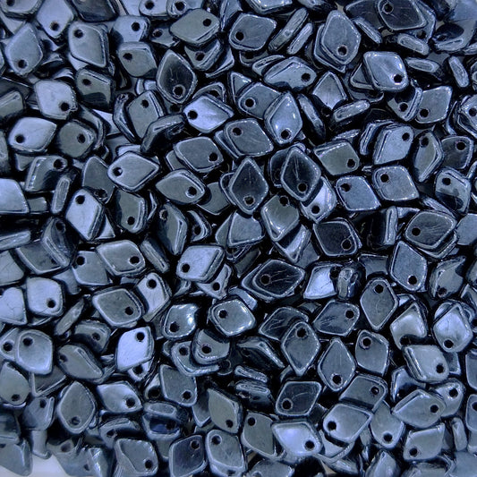 5g Dragon Scale beads in Gunmetal